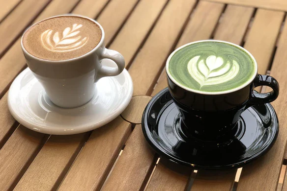 Matcha VS Café: Por qué deberías cambiar tu café matutino por el Matcha?
